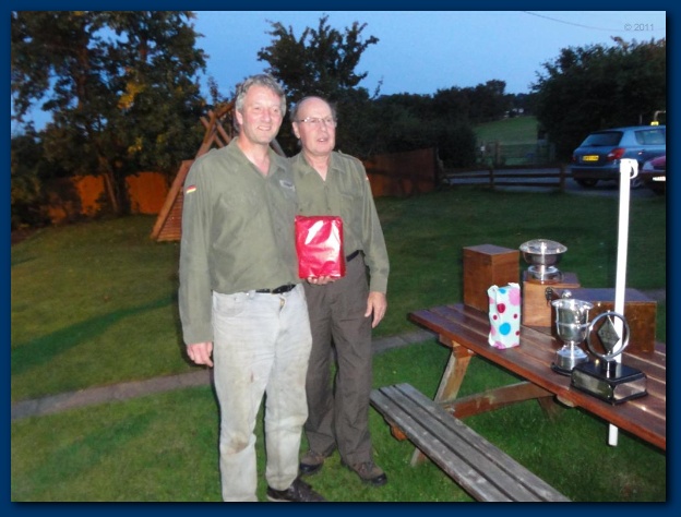 600x449 pixels (108K)